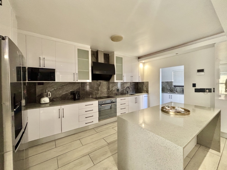 To Let 3 Bedroom Property for Rent in Parklands Western Cape